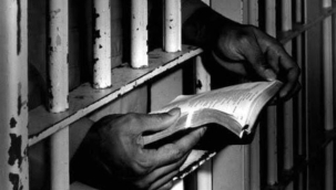 Özbekistan'da kitap okuyan mahkumlar erken tahliye edilecek