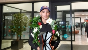 Annesi, Toprak Razgatlıoğlu'nu anlattı: Yarışlarını heyecandan seyredemiyorum, birinci olunca her zamanki gibi ağladım