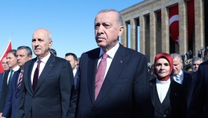 Cumhurbaşkanı Erdoğan başkanlığındaki devlet erkanı Anıtkabir'i ziyaret etti