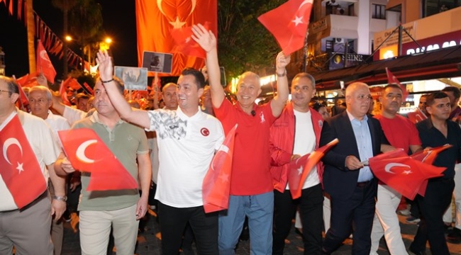 CUMHURİYETİN 102. YILI ALANYA'DA COŞKUYLA KUTLANDI