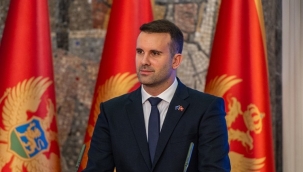 Karadağ: 45 Türk vatandaşı gözaltında, Türkiye'den vizesiz seyahat askıya alınıyor