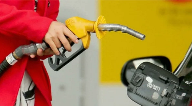 Motorin fiyatları gece yarısı değişti: Akaryakıta tarihi zam geldi