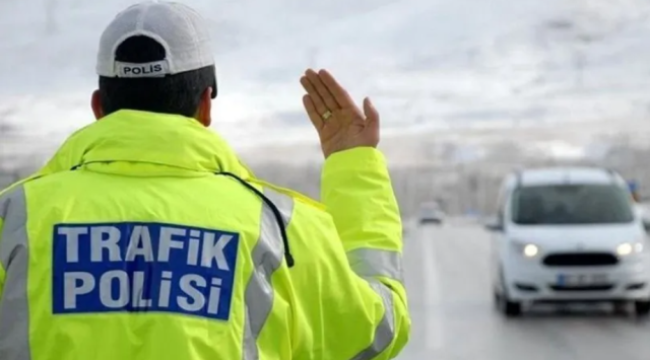 Trafik cezalarına 'rekor' artış geliyor: Ehliyetsiz araç kullanmaya 40 bin, sahte plakaya 280 bin lira ceza gündemde
