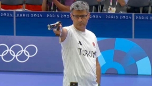 Yusuf Dikeç altın madalyayı yine ekipmansız kazandı