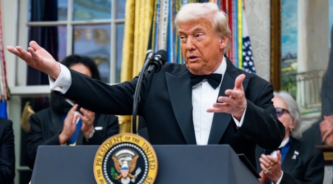 Trump, 1 milyon dolara ABD vatandaşlığı sağlayan "altın kart" vizesini başlattı