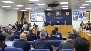 En düşük emeklilik aylığını 20 bin liraya yükselten düzenleme kabul edildi