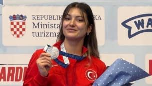 Damla Köse'den altın madalya