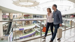 Ankara'da bir alışveriş merkezi'ne 18 yaş sınırı geldi