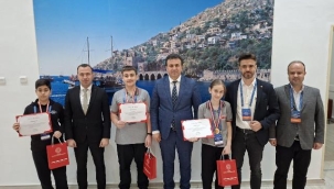 Şehit Ömer Halisdemir Ortaokulu'ndan TÜBİTAK'ta Bölge Birinciliği