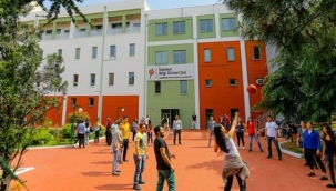 İstanbul Bilgi Üniversitesi'ne yeniden faaliyet izni verildi