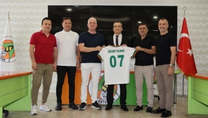 Alanya Adalet Komisyonu Başkanı Erhan Yılmaz'dan Alanyaspor'a veda ziyareti