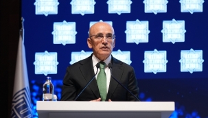 Hazine ve Maliye Bakanı Şimşek: Birkaç aylık gecikmeyle dezenflasyon süreci tekrar devam edecek