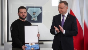 Polonya, Zelenskiy'e verilen Beyaz Kartal Nişanı'nı geri çekti