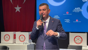 Mustafa Türkdoğan, 315 oy alarak Alanya MHP ilçe başkanı seçildi.