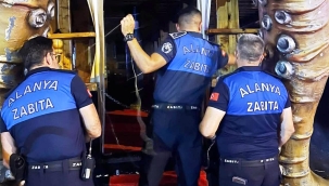 Alanya İskelesi'nde yine kavga! Tekneler mühürlendi