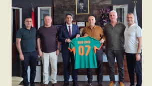 Alanyaspor Yönetim Kurulu, Alanya Adalet Komisyonu Başkanı Sadık Çimen'i ziyaret etti