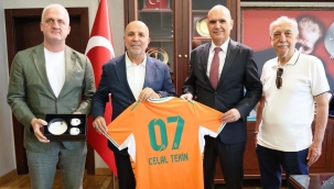 Alanyaspor yönetiminden Celal Tekin'e ziyaret