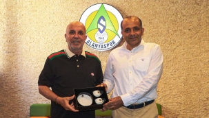 Engin Burak Mindivanlı'dan Alanyaspor'a veda ziyareti