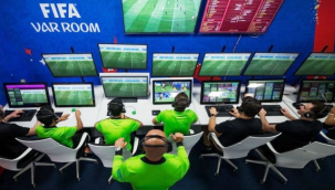 UEFA'dan devrim niteliğinde VAR kararı: Açık ve bariz hatalarda kullanılacak
