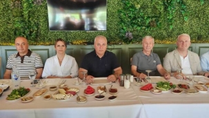 Erdem ve Ekibi Basın Mensupları ile Buluştu