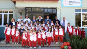 ALTSO'DAN 500'DEN FAZLA ÖĞRENCİYE EŞOFMAN VE SPOR MALZEMESİ DESTEĞİ