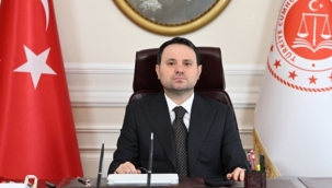 Bakan Gürlek: Hakemlerin kimseye bağlı olmadan maç yönetmesini istiyoruz ama şu an durum maalesef öyle değil