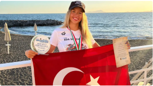 Milli yüzücü Eda Savcıgil, Catalina Kanalı'nı çifte rekorla geçti: En genç ve en hızlı